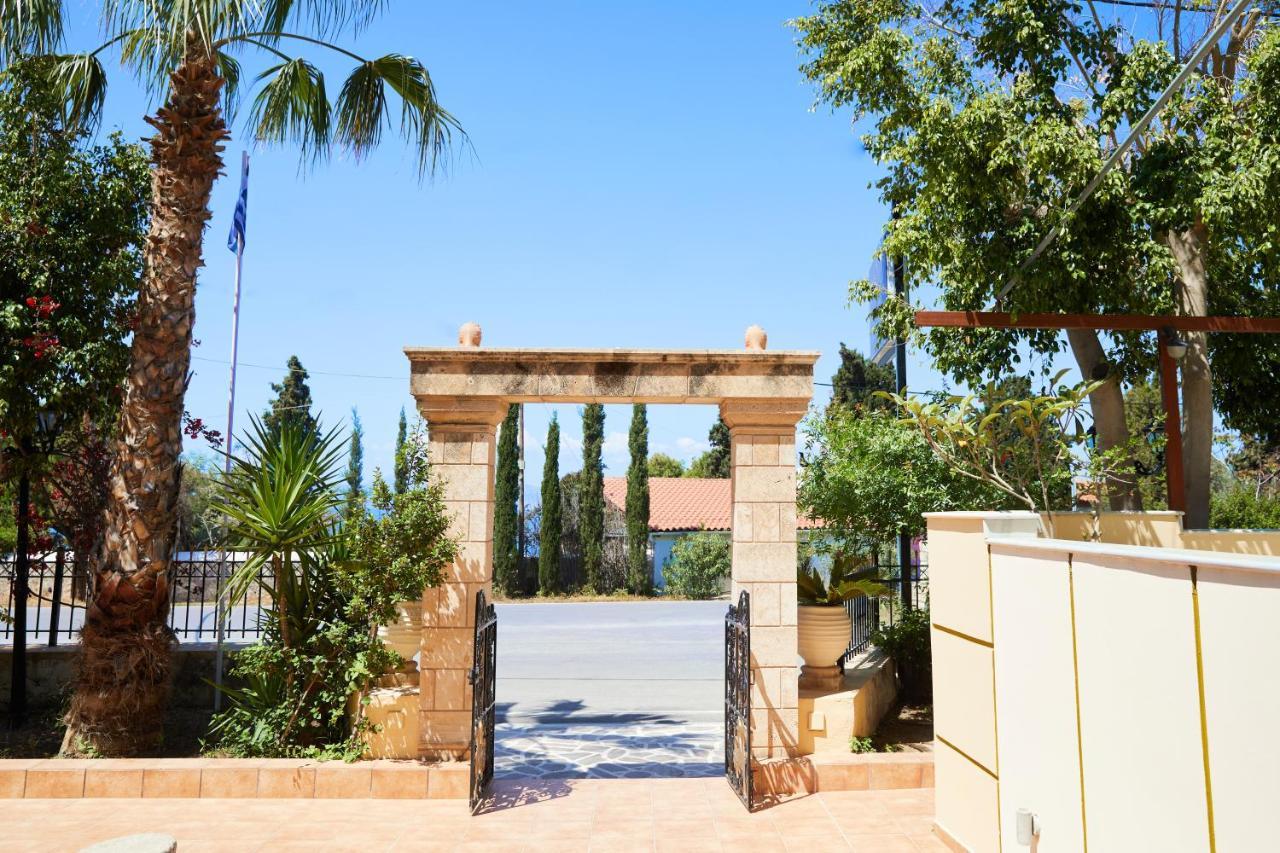 Klonos Anna Otel 2*