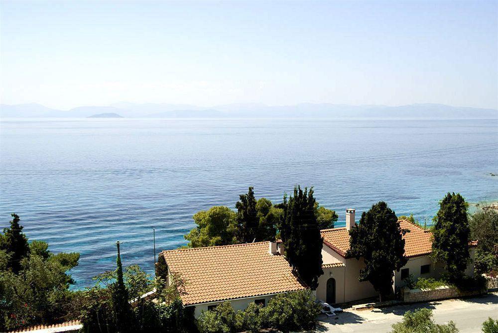 Klonos Anna Otel 2*